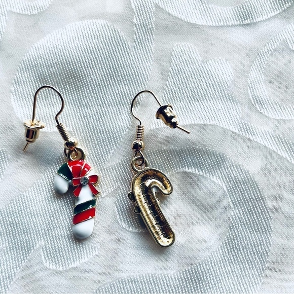 NWT Lot of 2 Festive Drop Earrings – Santa & Candy Cane Holiday Set, Christmas - Picture 13 of 14